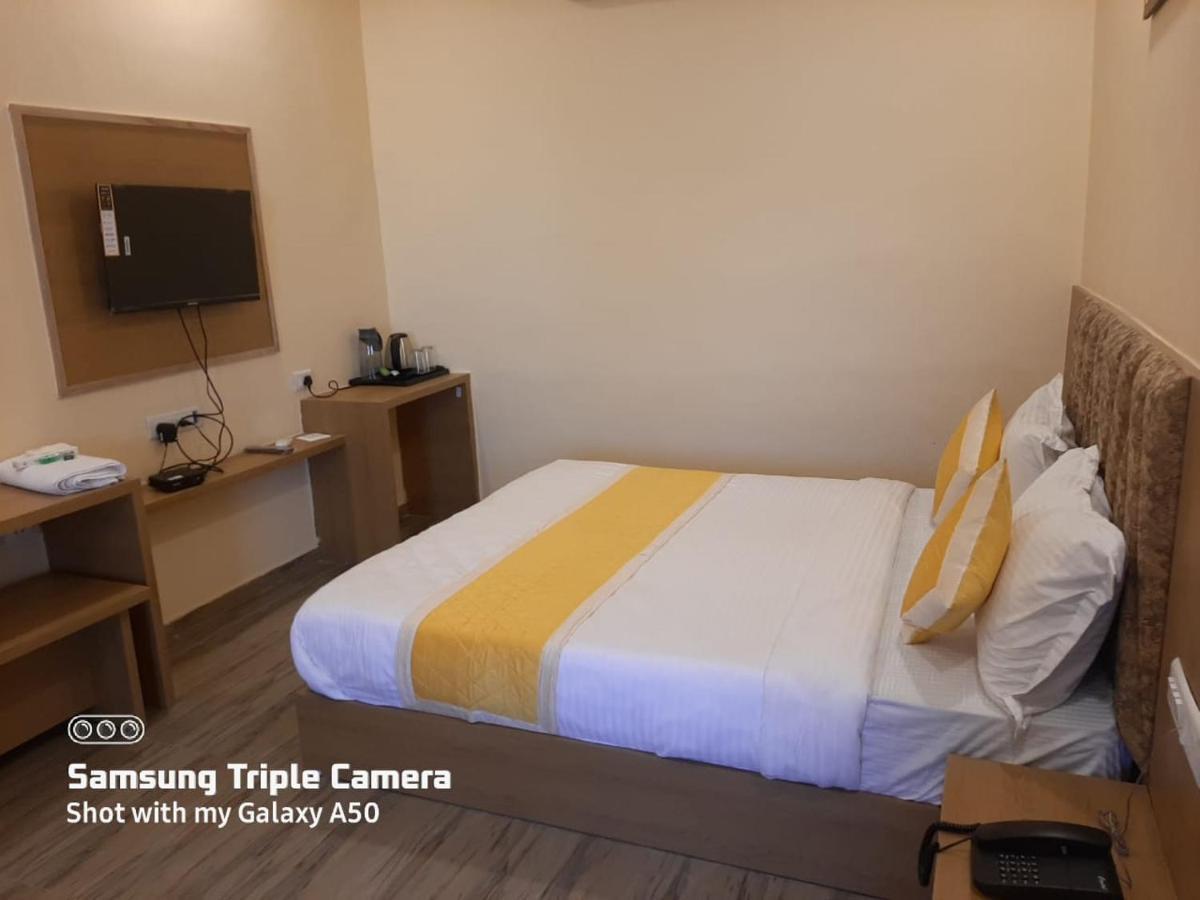 Hotel Fun Park Sānand 외부 사진